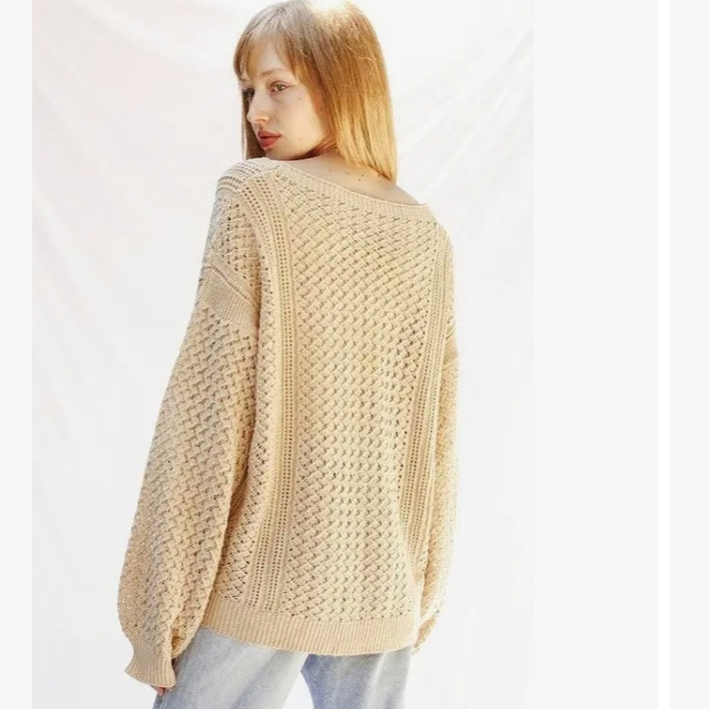 Women's Lightweight V Neck Beige Sweater - Picture 2 of 5